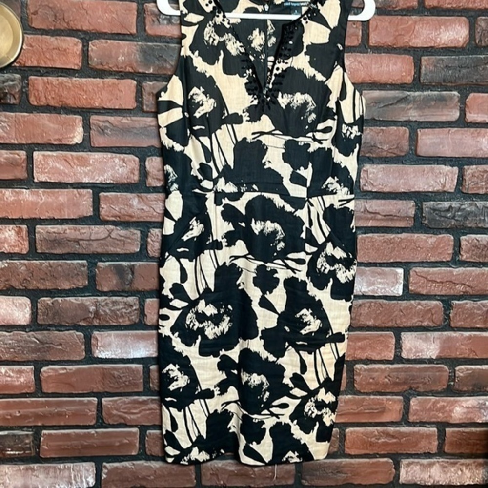 Gorgeous print linen dress.